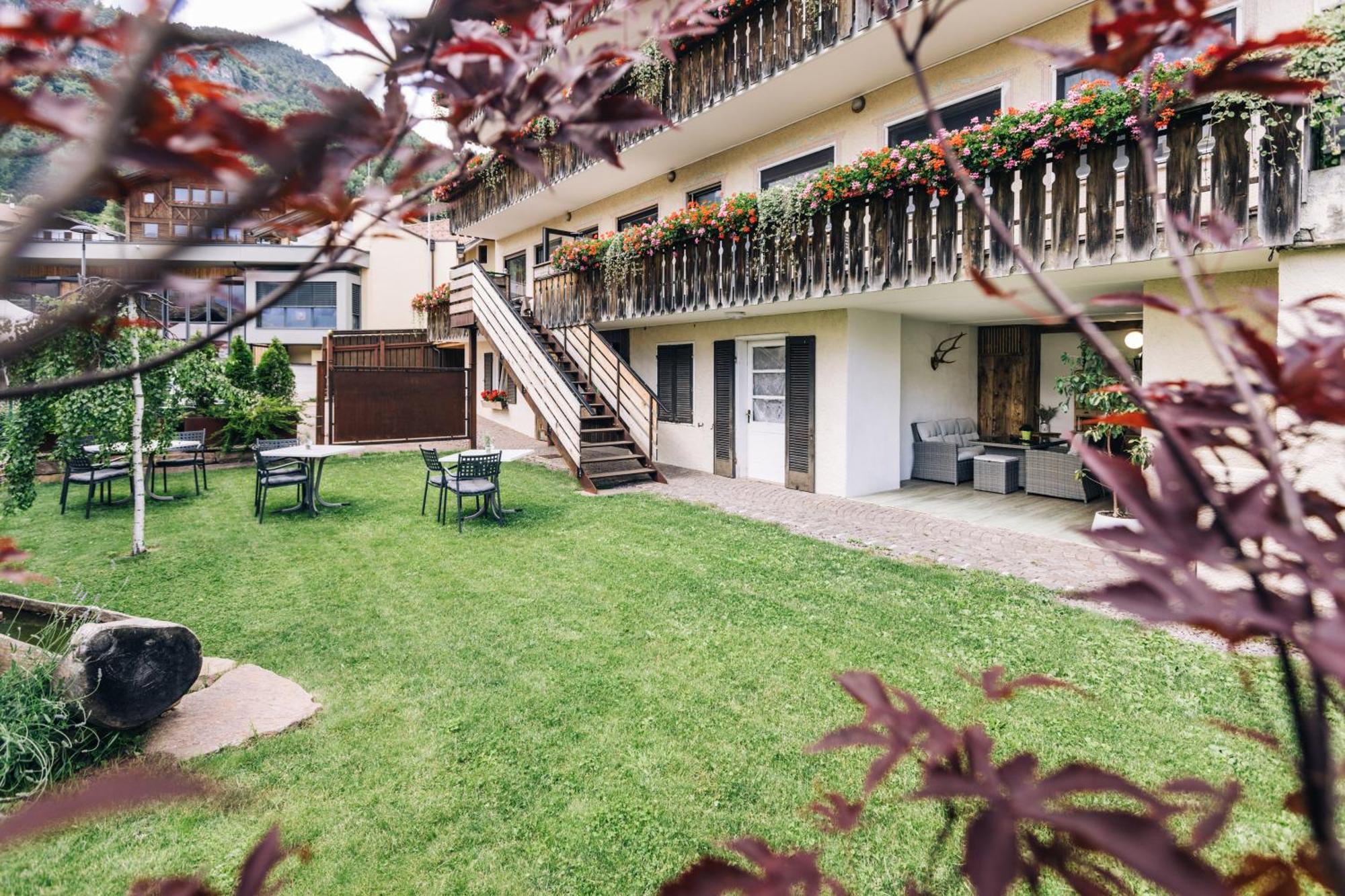 Hotel Schoenwies Trodena Exteriör bild